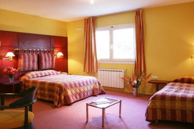Les Colonnes Strasbourg Zenith Otel Eckbolsheim Oda fotoğraf