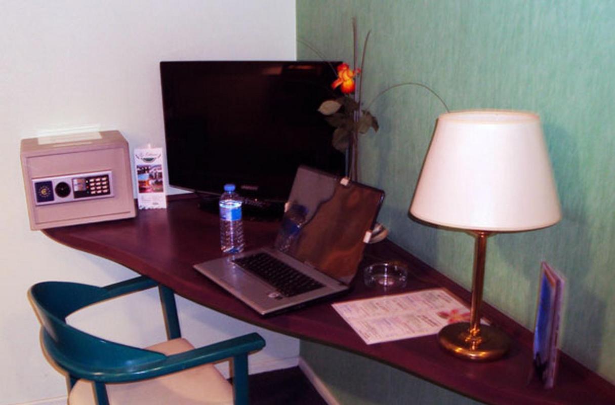 Les Colonnes Strasbourg Zenith Otel Eckbolsheim Dış mekan fotoğraf